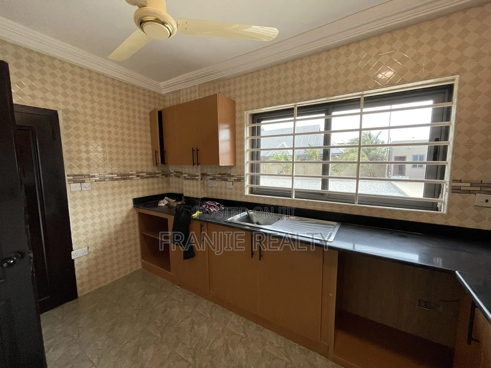 3bdrm Apartment in Weija for rent