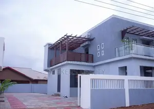 4bdrm Duplex in Seekers Realty, Oyarifa for sale