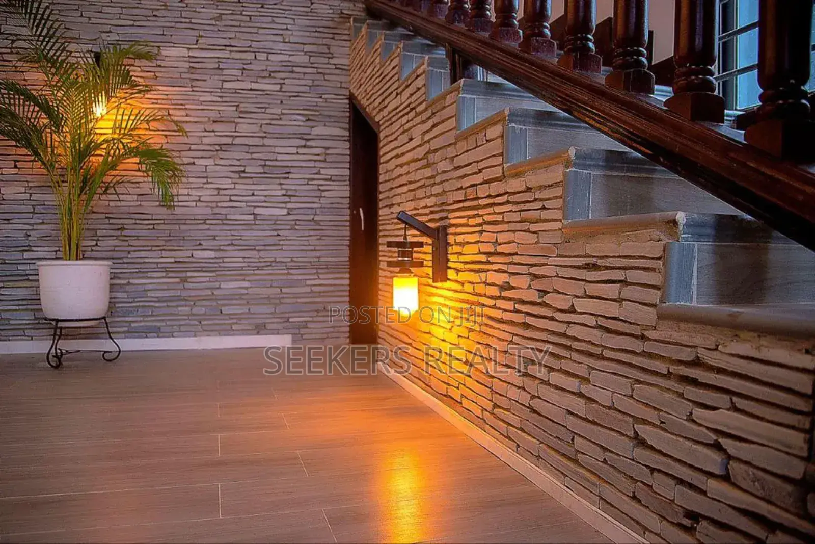 4bdrm Duplex in Seekers Realty, Oyarifa for sale