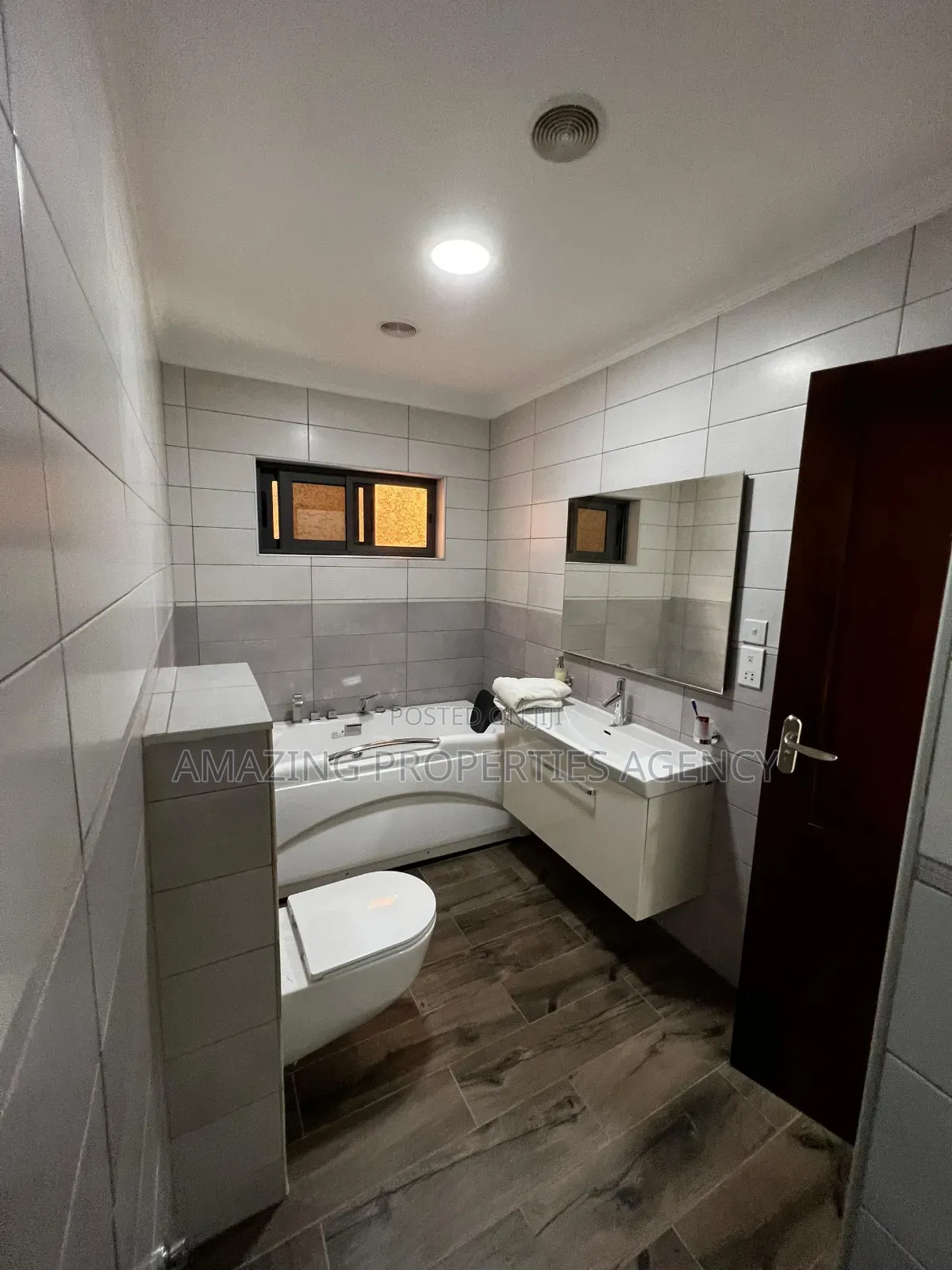 5bdrm House in Labone for sale