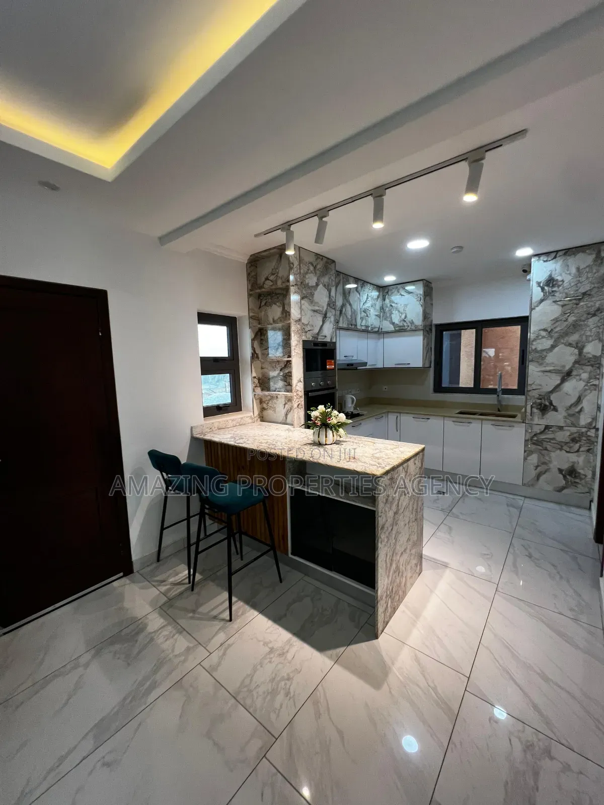 5bdrm House in Labone for sale