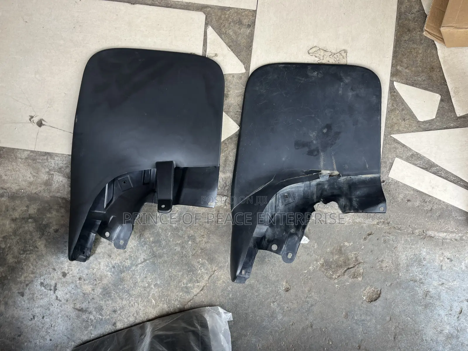 Nissan Hard Body Mud Guard Rubbers Set