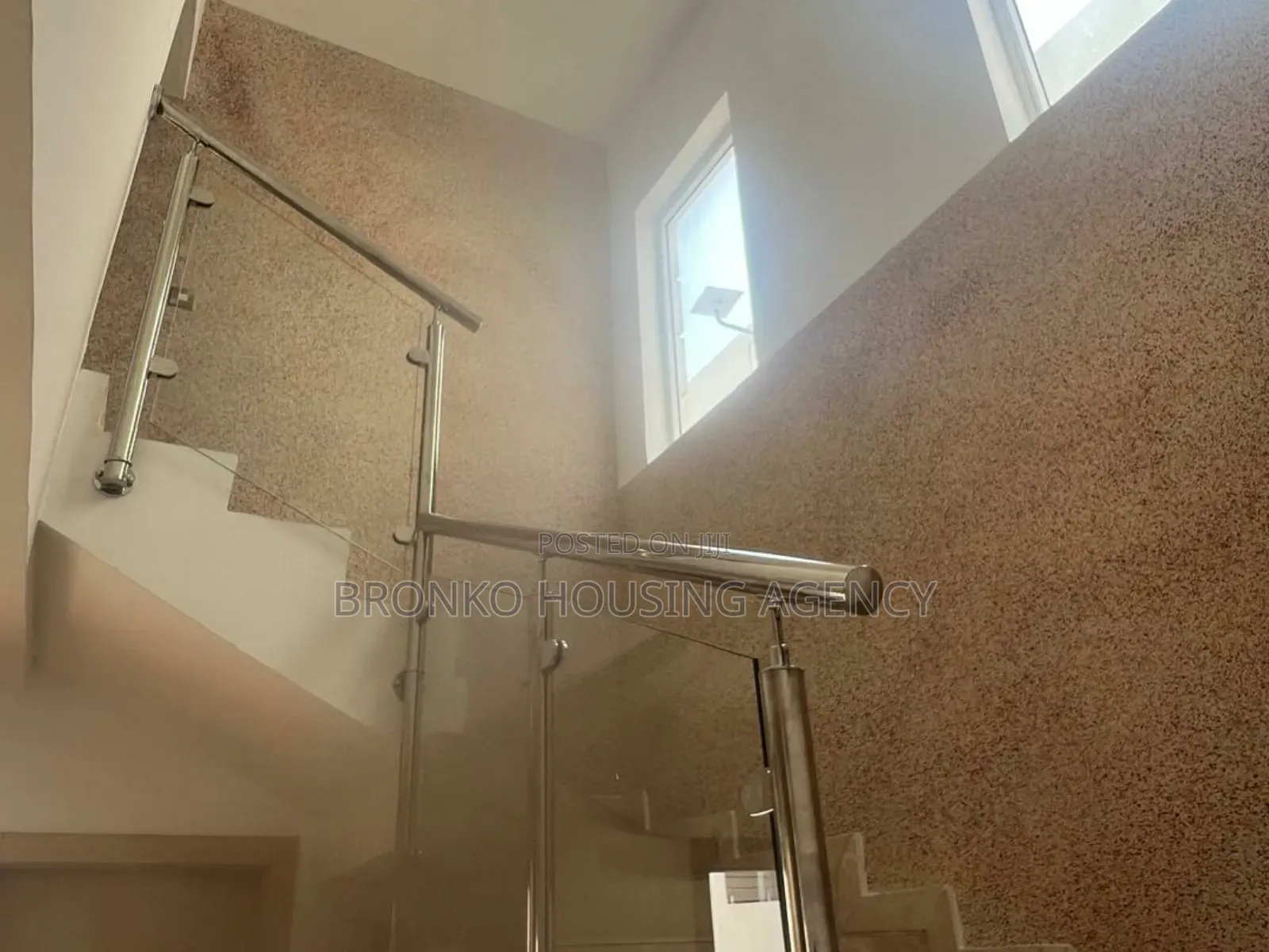 4bdrm Townhouse / Terrace in Bronko Housing, Cantonments for rent