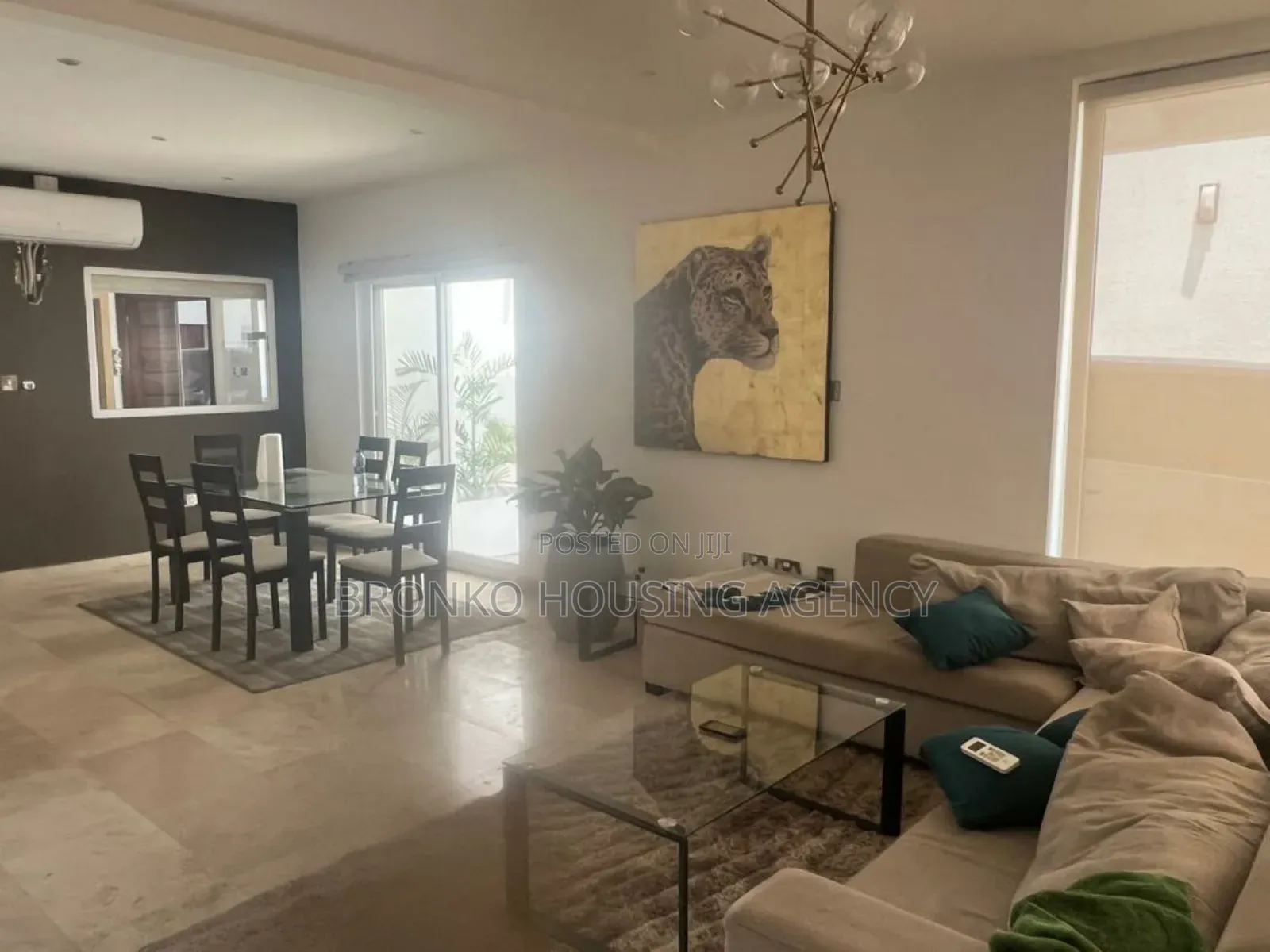 4bdrm Townhouse / Terrace in Bronko Housing, Cantonments for rent