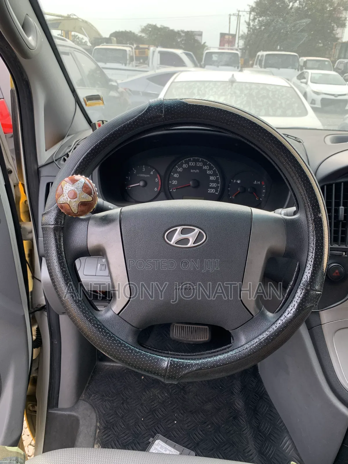 Hyundai Starex 2014 Yellow