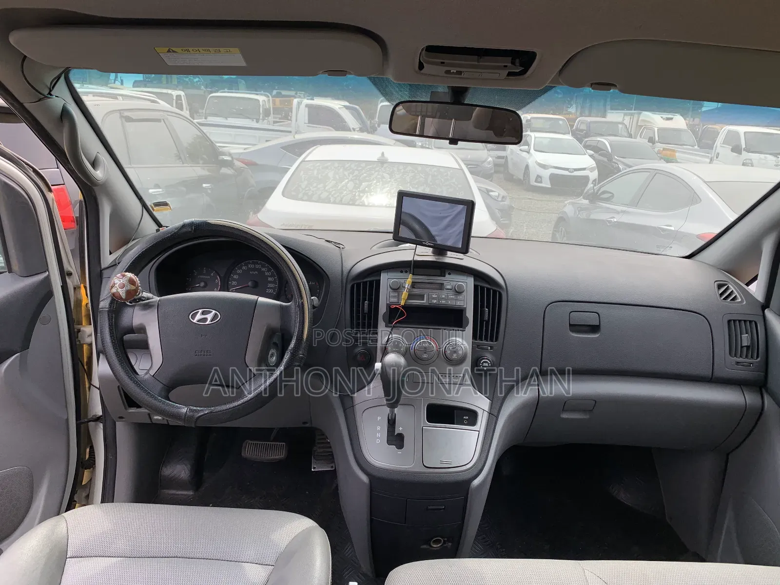 Hyundai Starex 2014 Yellow