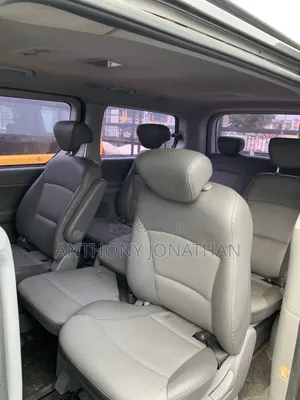 Hyundai Starex 2014 Yellow