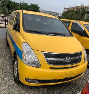 Hyundai Starex 2014 Yellow