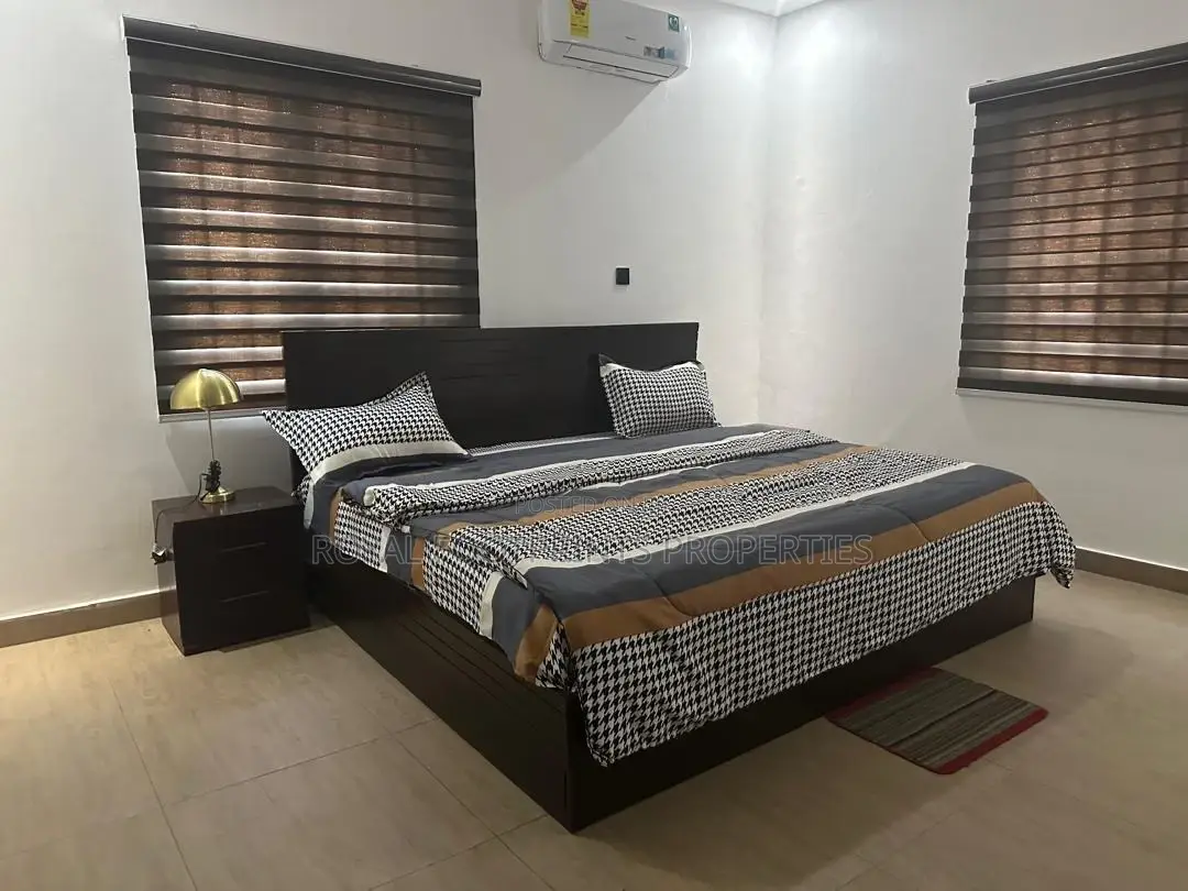 Furnished 5bdrm House in Luxelooks Properties, East Legon for sale