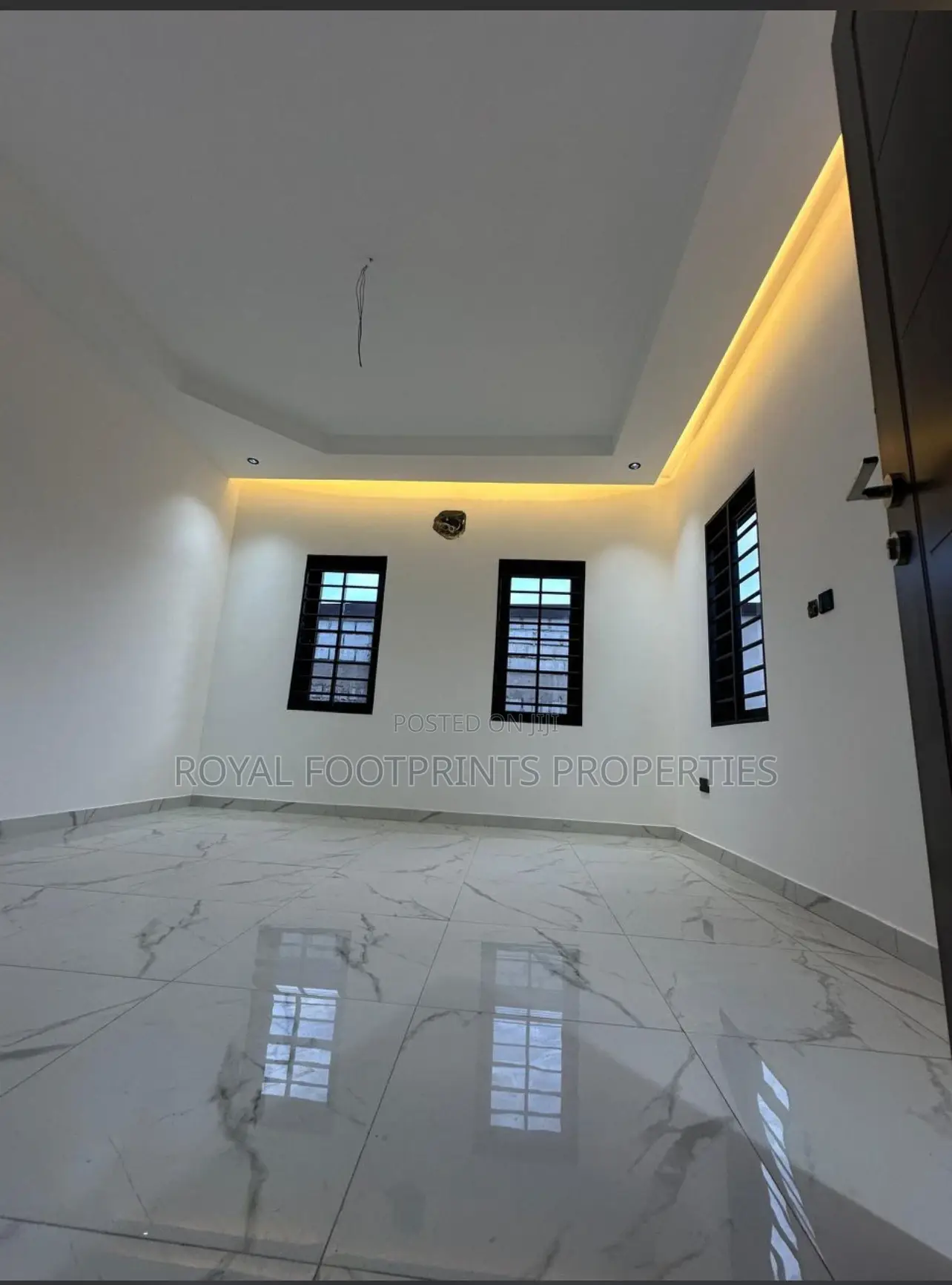 3bdrm House in Luxelooks Properties, East Legon for sale