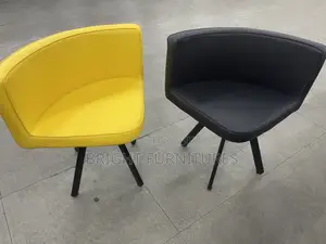 Classic Round Four Seater Dining Table With Four Chairs
