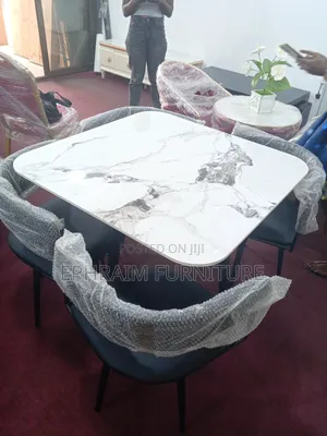 4 Seater Marble Table