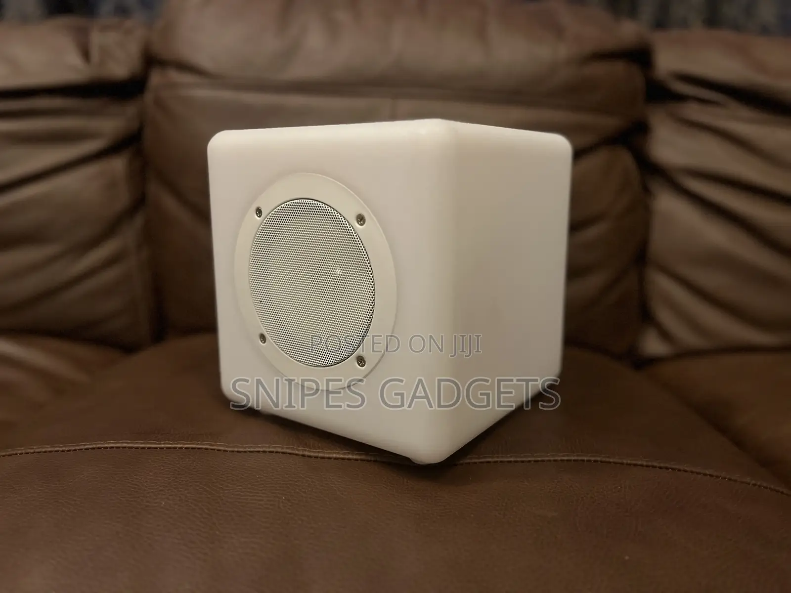 Cube Light Rechargeable/Bluetooth Speaker