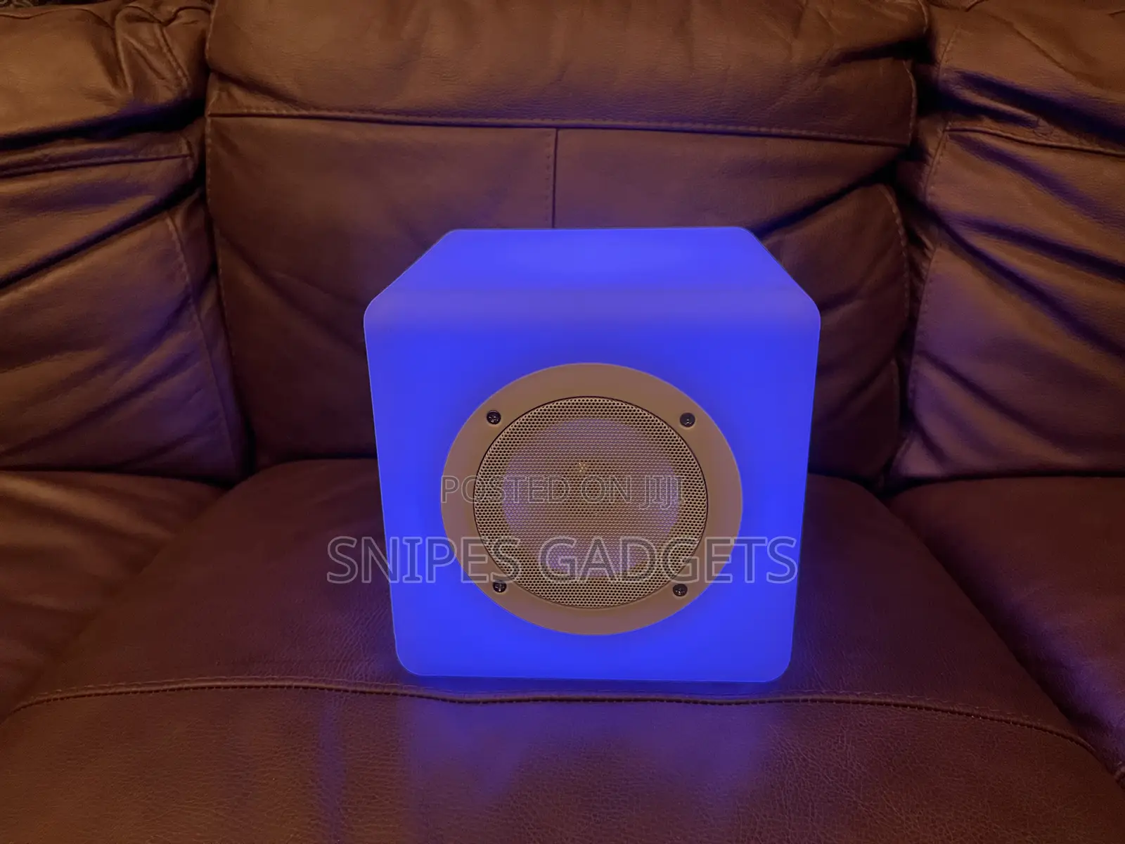 Cube Light Rechargeable/Bluetooth Speaker