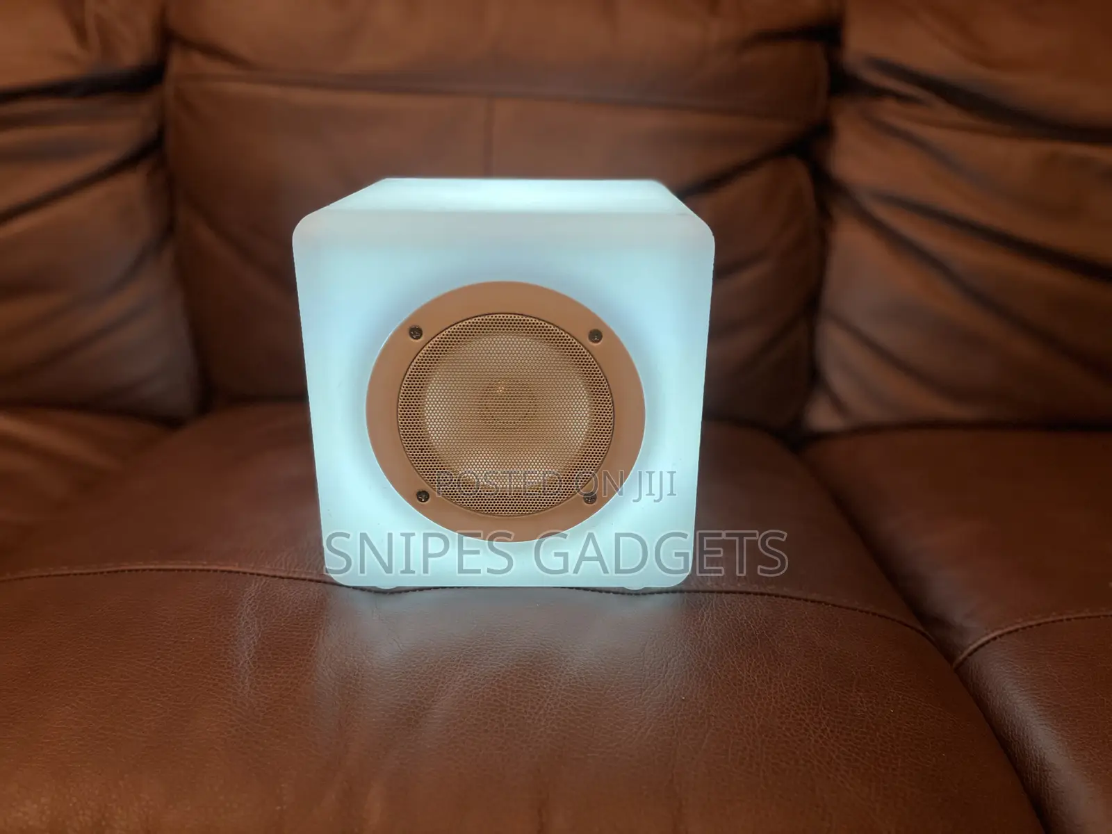 Cube Light Rechargeable/Bluetooth Speaker