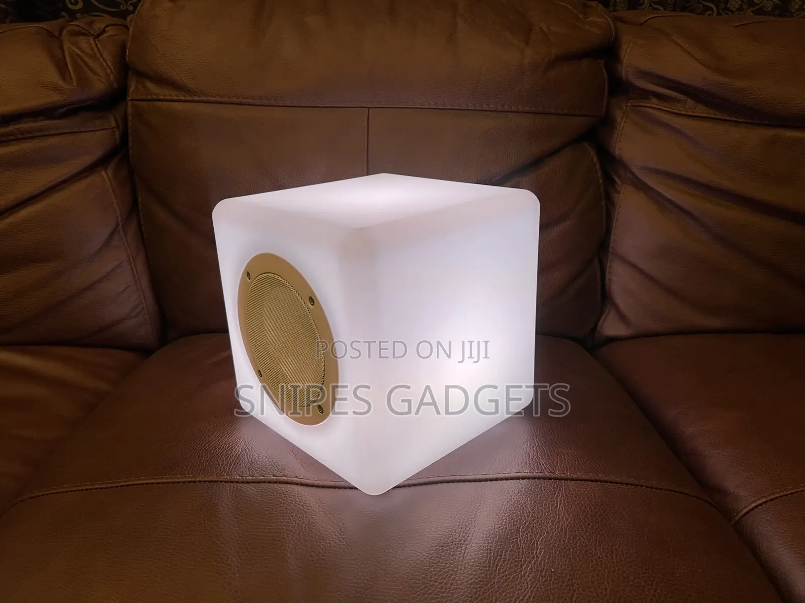 Cube Light Rechargeable/Bluetooth Speaker