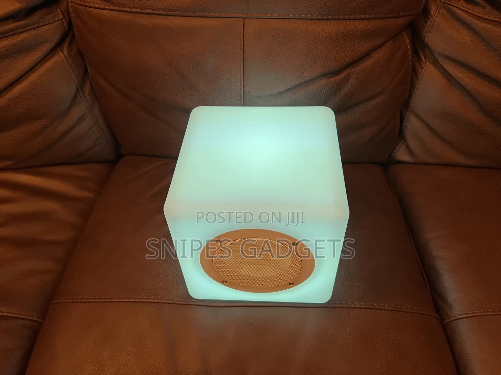 Cube Light Rechargeable/Bluetooth Speaker