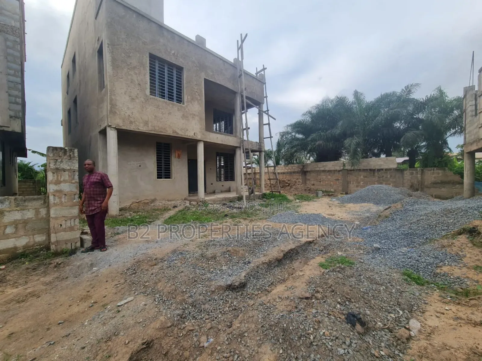 4bdrm Duplex in B2 Properties Agency, Accra Metropolitan for sale