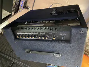 Roland Combo Kc55