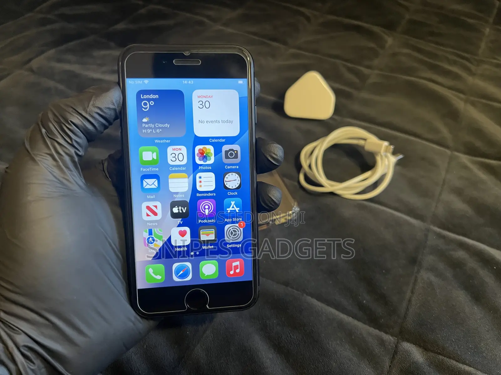 Apple iPhone SE (2020) 64 GB Black