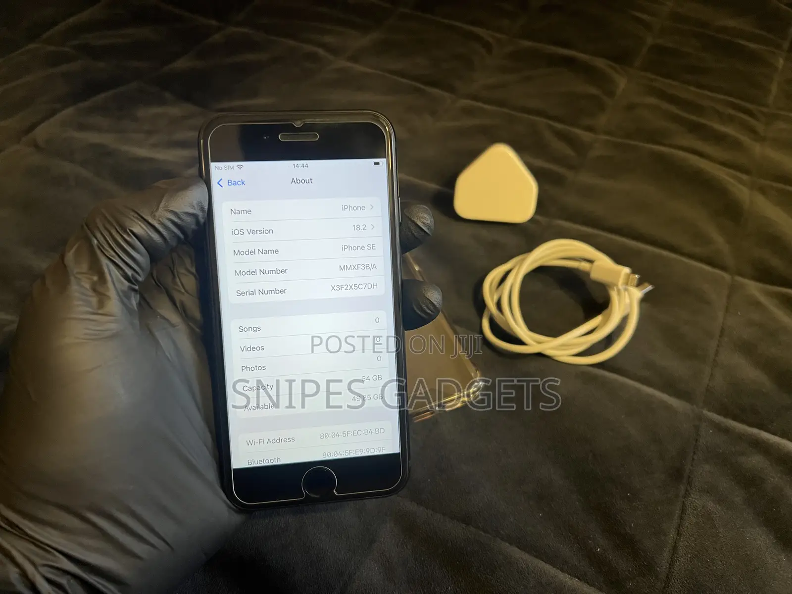 Apple iPhone SE (2020) 64 GB Black