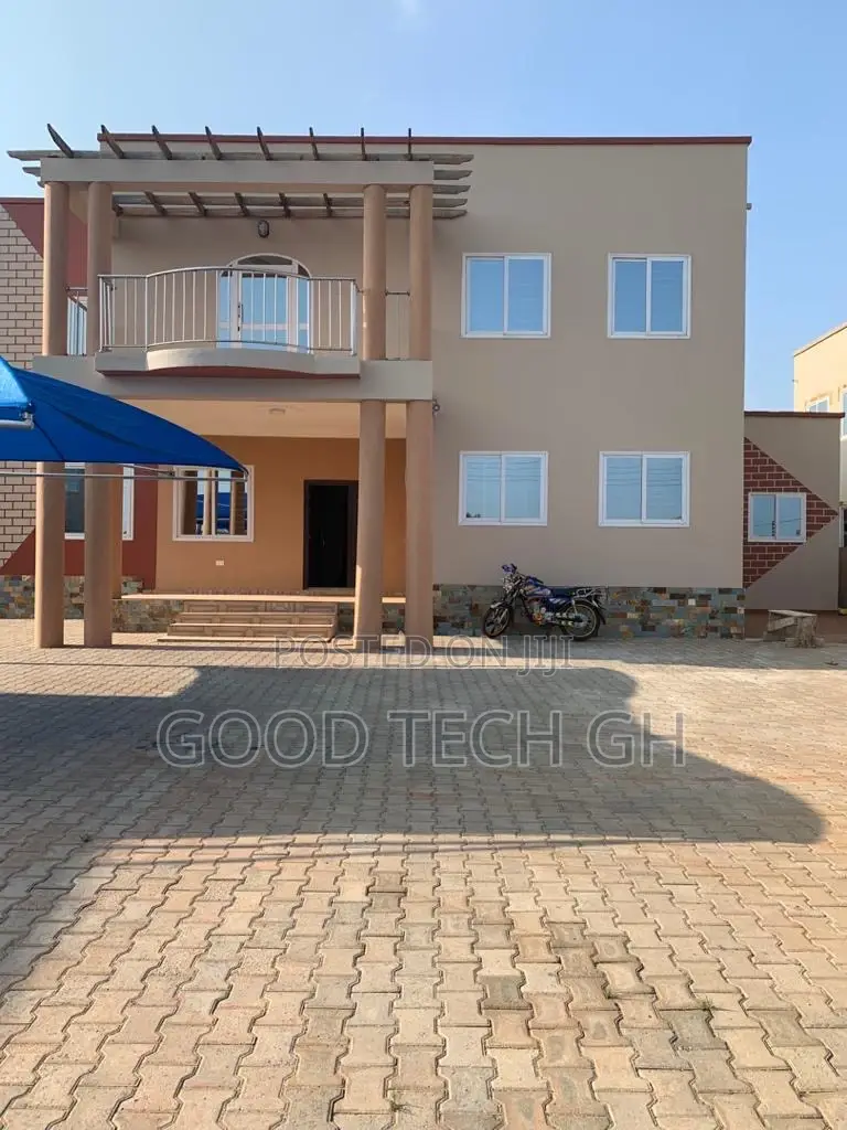 5bdrm House in East Legon for sale