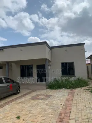 5bdrm House in East Legon for sale