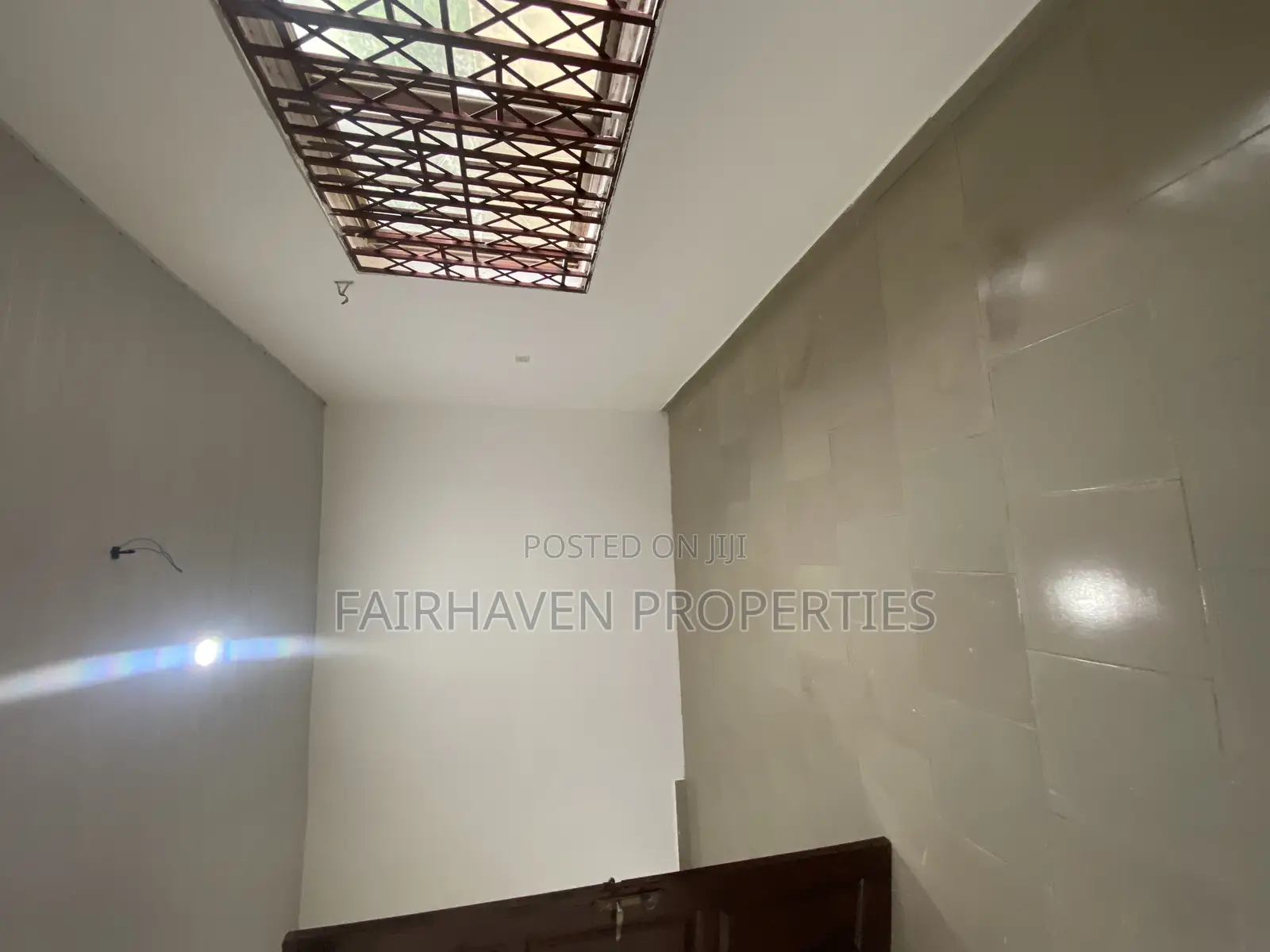 2bdrm Block of Flats in Abaese, Amasaman for rent