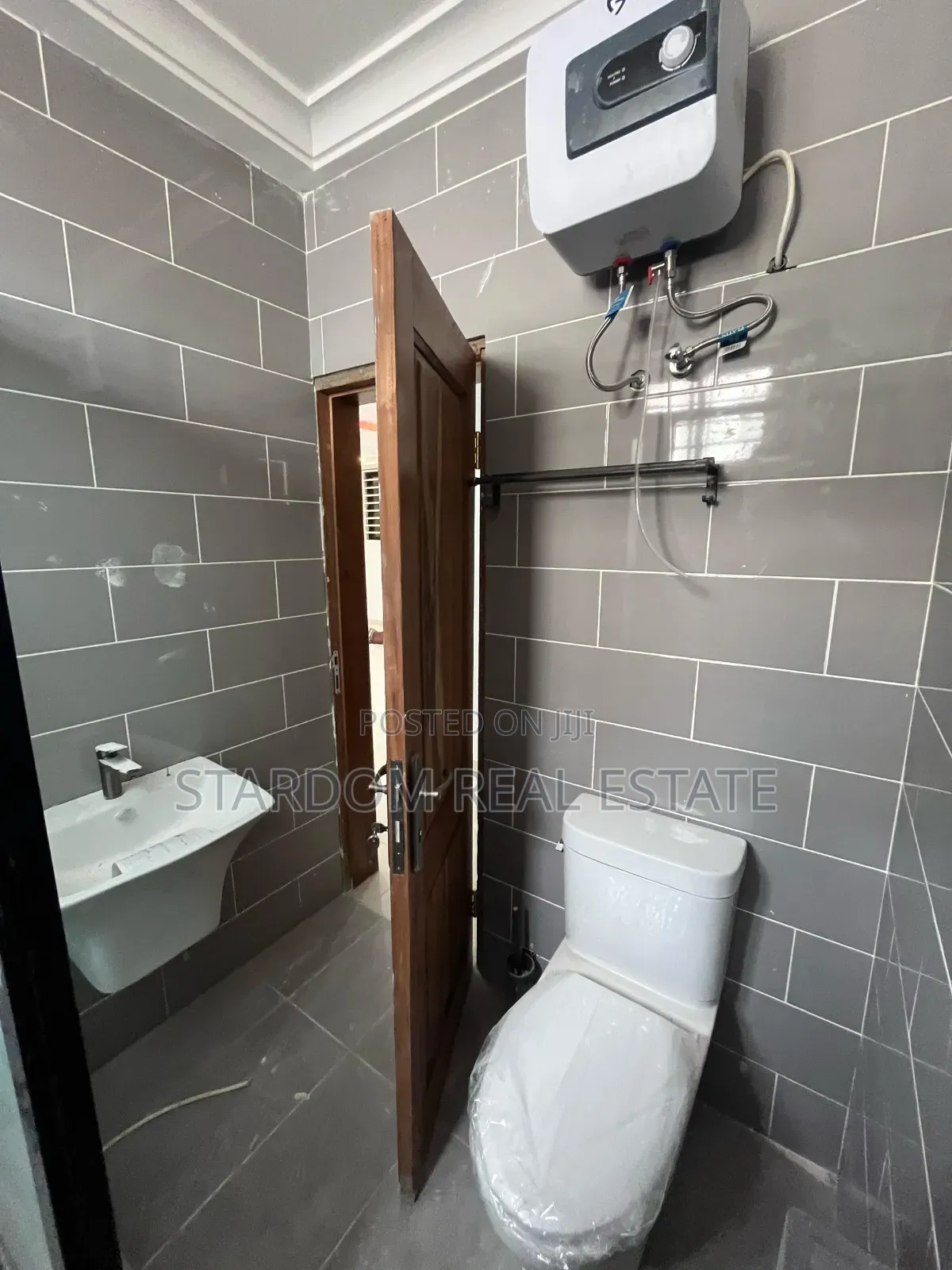 2bdrm Apartment in Adjiriganor for rent