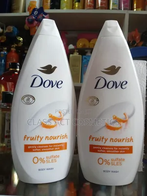 Dove Fruity Nourishing Shower Bath 720ml