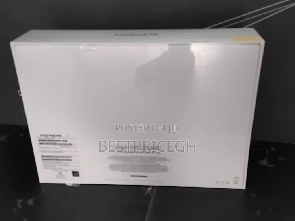 New Laptop Apple MacBook Air 2022 M2 8GB Apple M2 SSD 256GB
