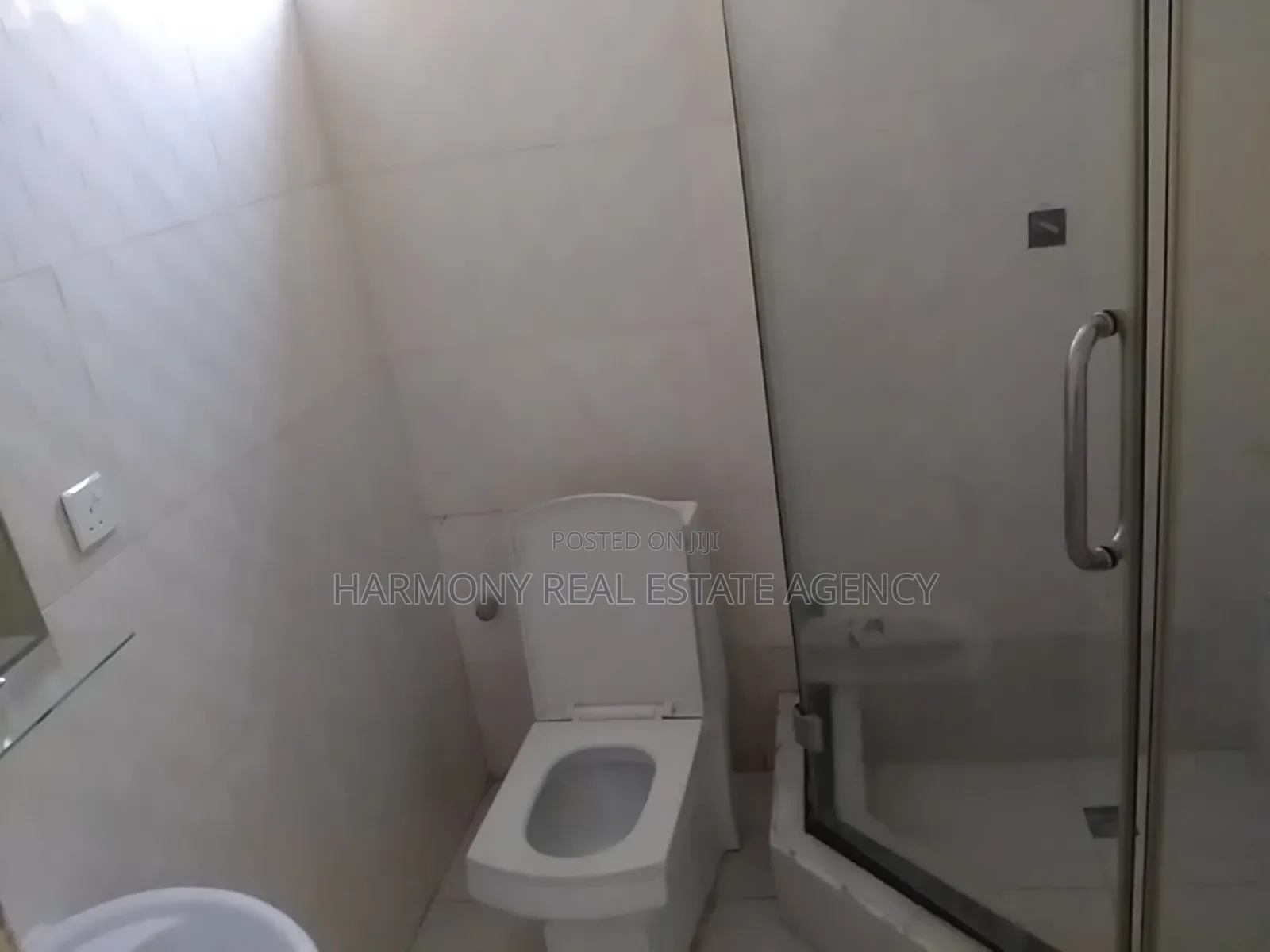 4bdrm House in Airport Residential Area for rent
