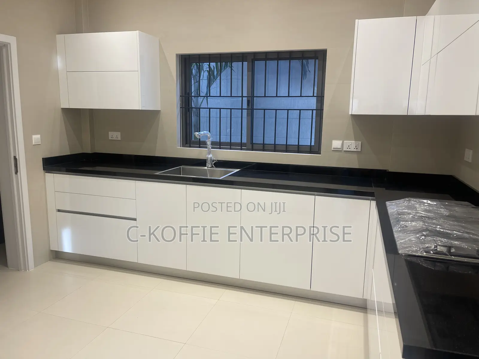4bdrm House in Airport Residential for rent