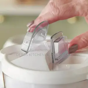 1.5litre Russell Hobbs Plastic Blender From Uk