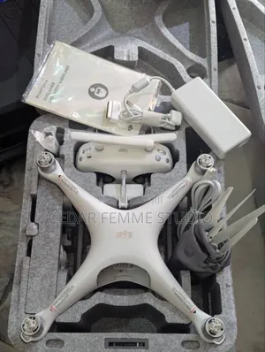 Promo! Dji Phantom 4 Drone - Brand New Open Box