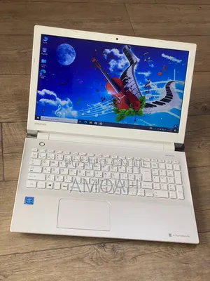 Laptop Toshiba 8GB Intel Pentium HDD 1T