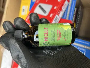 Mielle Rosemary Mint Scalp Hair Strengthening Oil