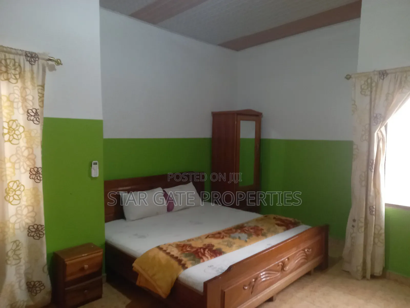 12 Bedrooms Guest House / Hotel for Sale ( Adesina)