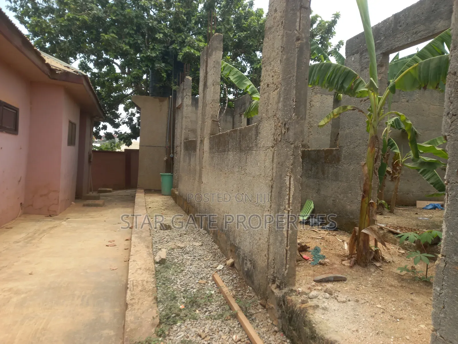 12 Bedrooms Guest House / Hotel for Sale ( Adesina)