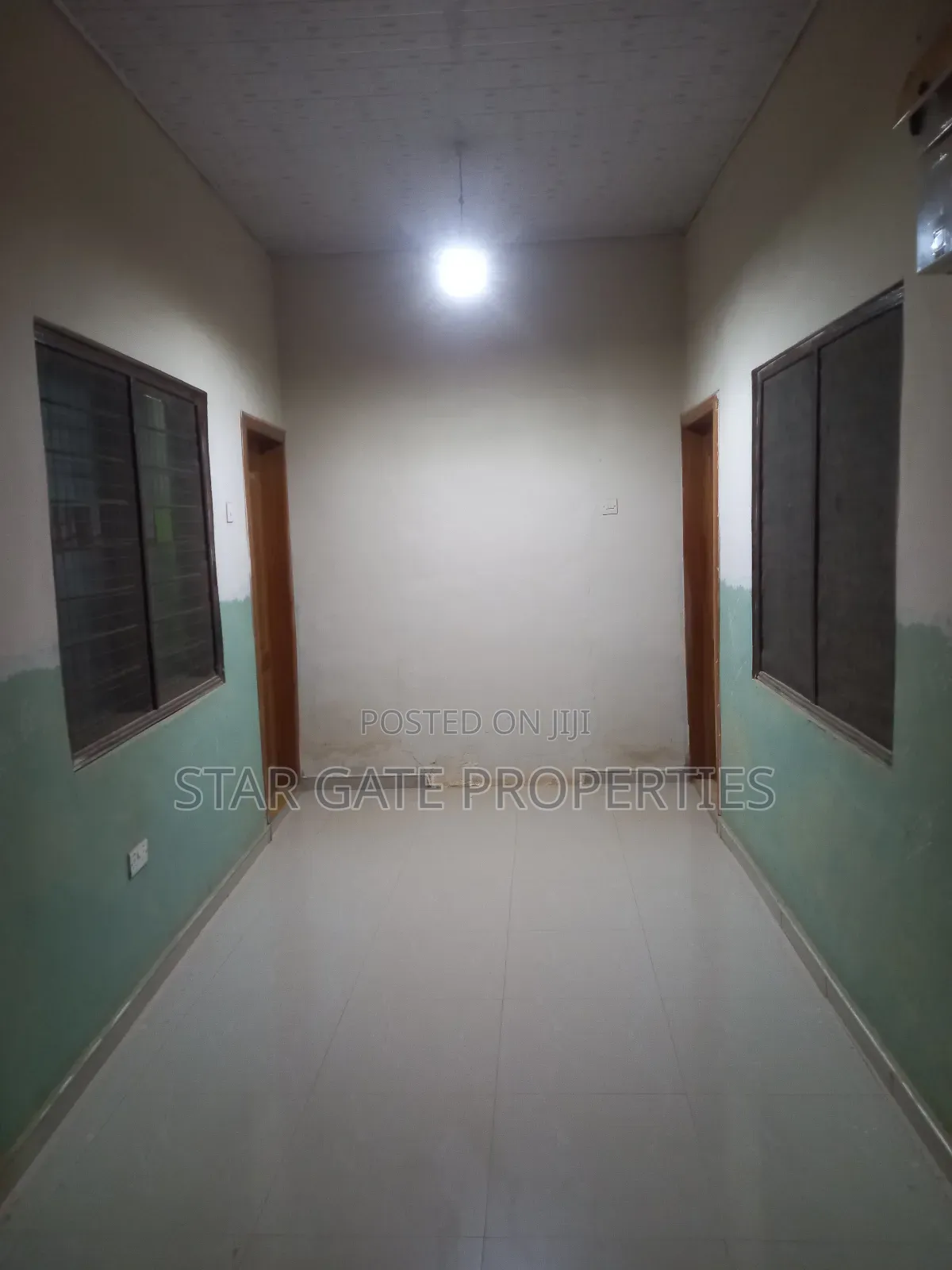 12 Bedrooms Guest House / Hotel for Sale ( Adesina)