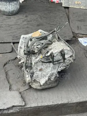 Vitz 3 4 Plug Engine Transmission Excellent Condition!