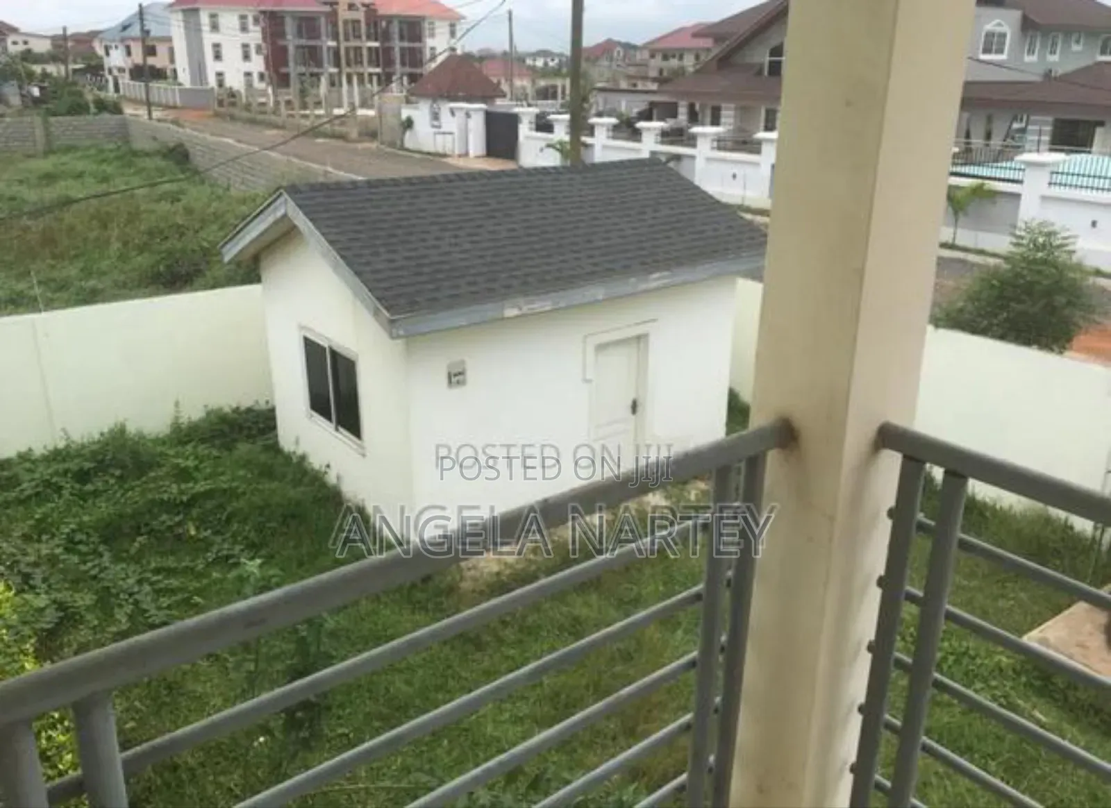 4bdrm House in Community 22, Tema Metropolitan for sale