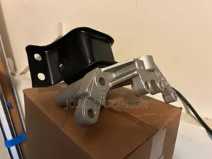 Nissan Juke Engine Seat 2012,2013,2014,2015,2016,2017