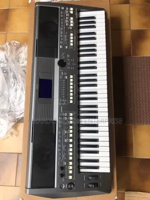 Yamaha Keyboard PSR-S670