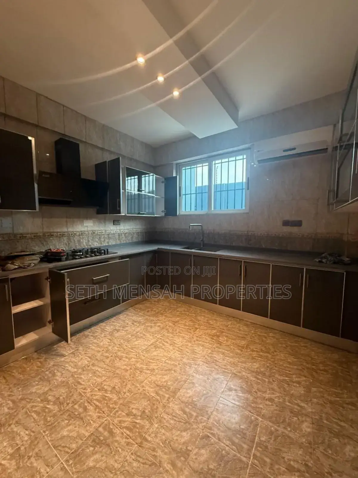 Furnished 4bdrm House in Skm Properties, Cantonments for rent