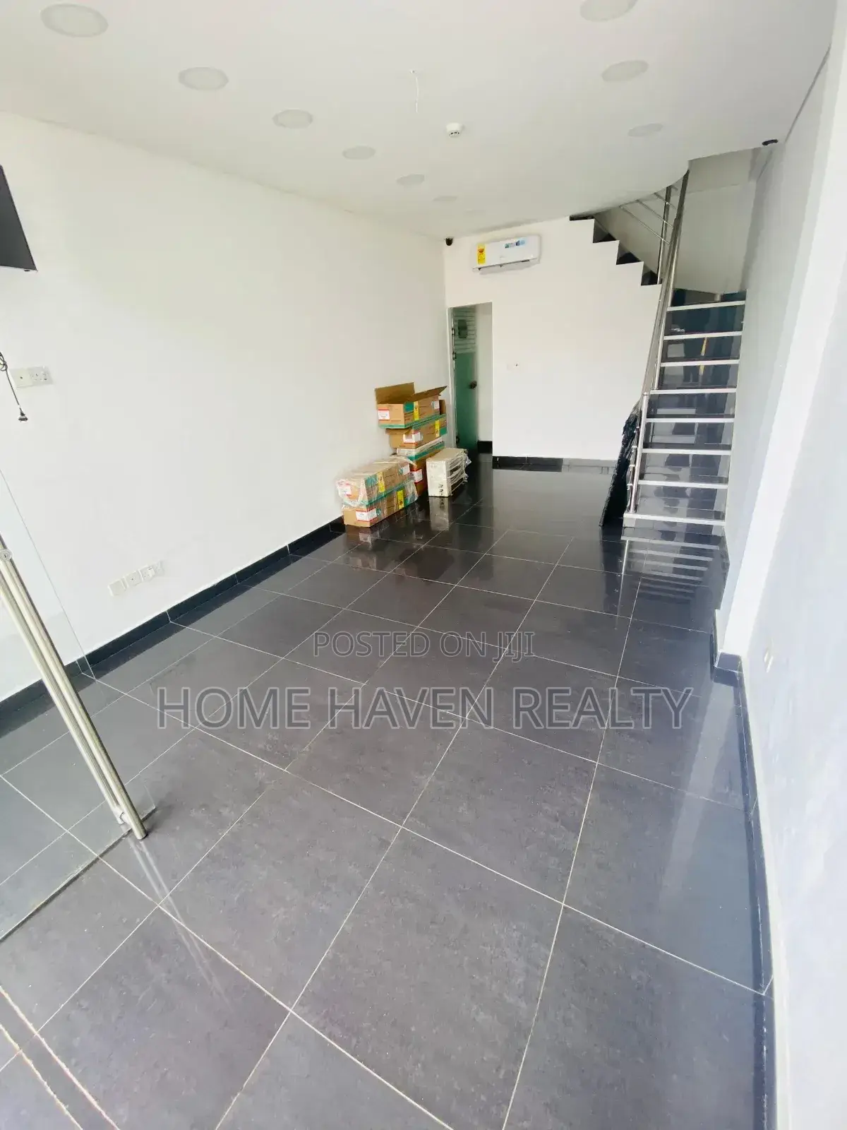 Double Shop for Rent at Kisseman Achimota