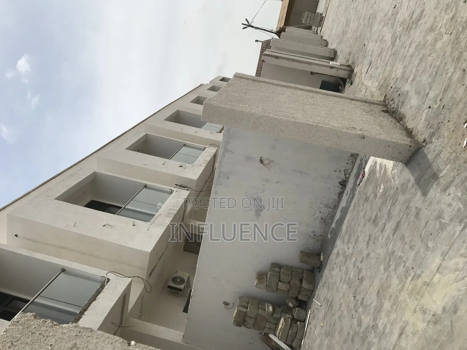 2bdrm House in Kfc Nanakroom, East Legon for sale