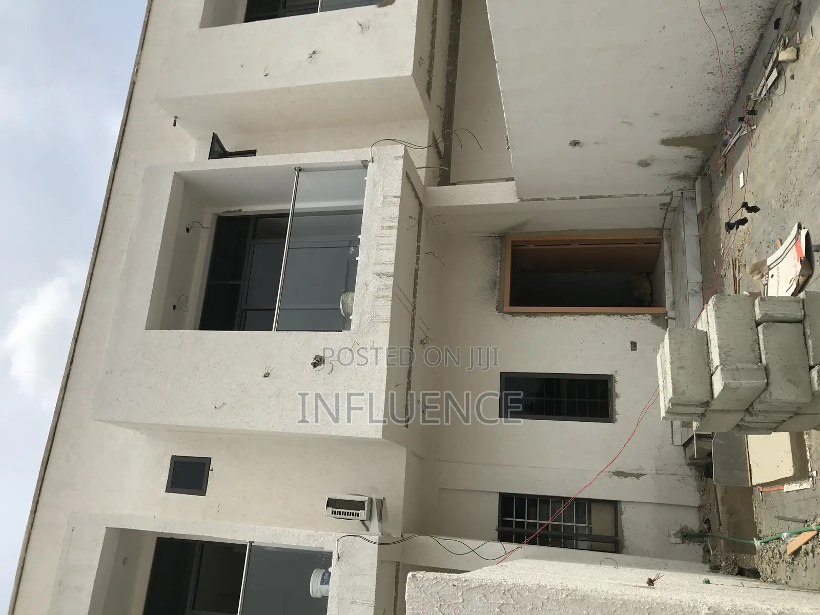 2bdrm House in Kfc Nanakroom, East Legon for sale
