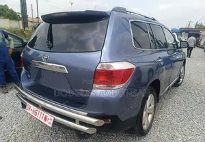 Toyota Highlander 2013 Blue