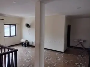 4bdrm House in Skm, Dzorwulu for rent
